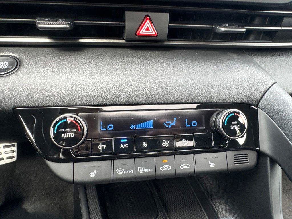 New 2026 Hyundai Elantra SEL Sport FWD image 16