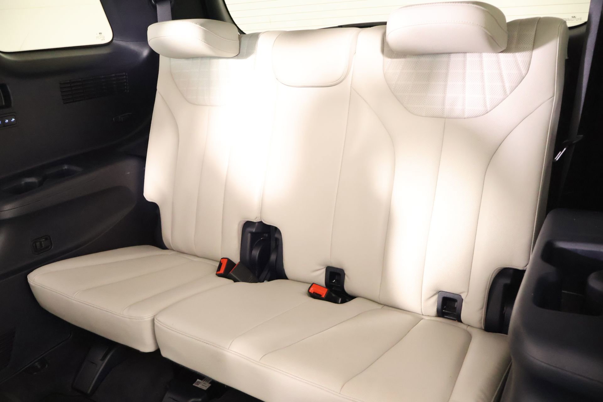 Used 2023 Hyundai Palisade Limited FWD image 14