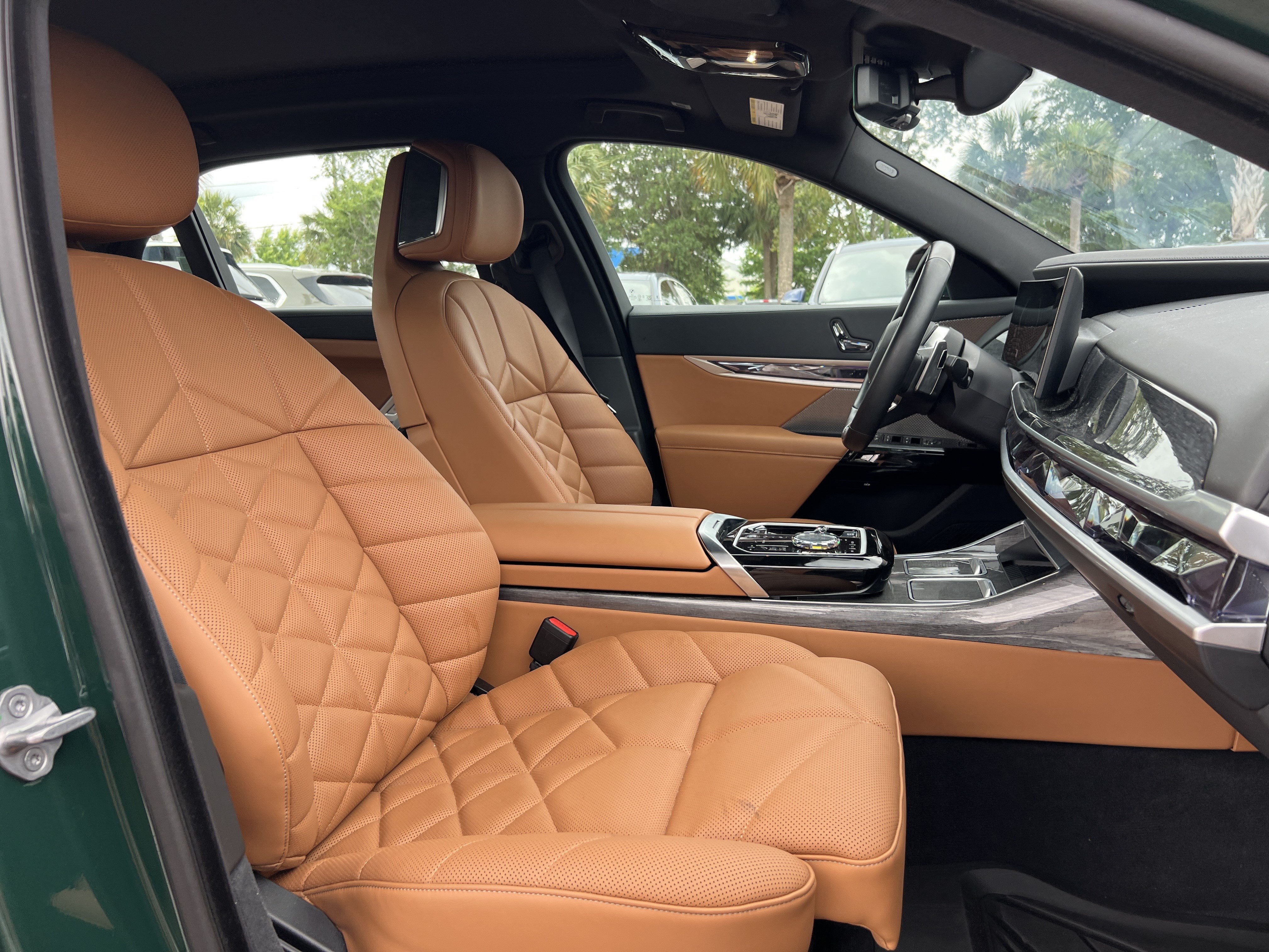 Certified 2024 BMW 740i RWD image 33