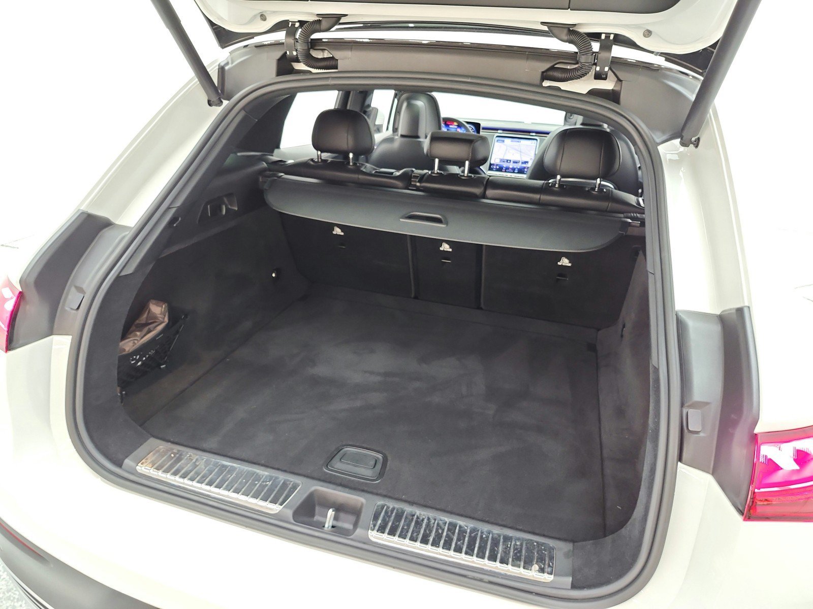 Certified 2026 Mercedes-Benz EQE 320+ SUV image 21