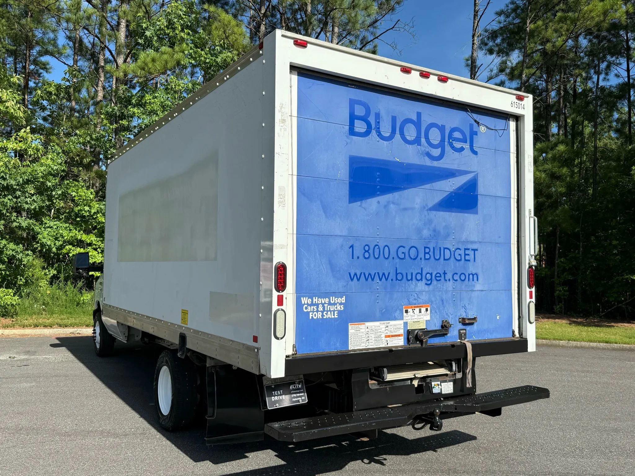 Used 2016 Ford E-350 and Econoline 350 Super Duty RWD image 3
