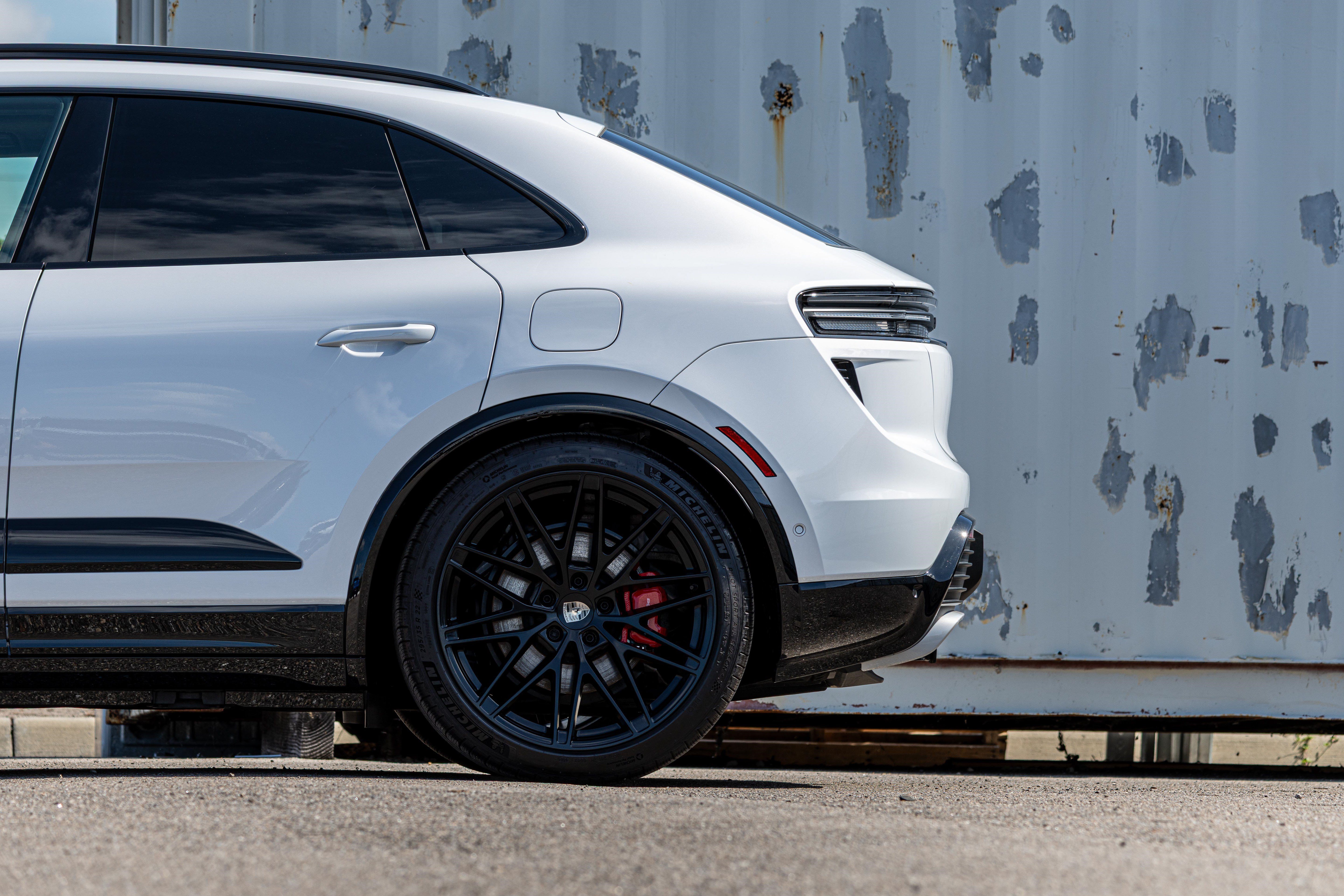 Used 2025 Porsche Macan Turbo Electric AWD/4WD image 35