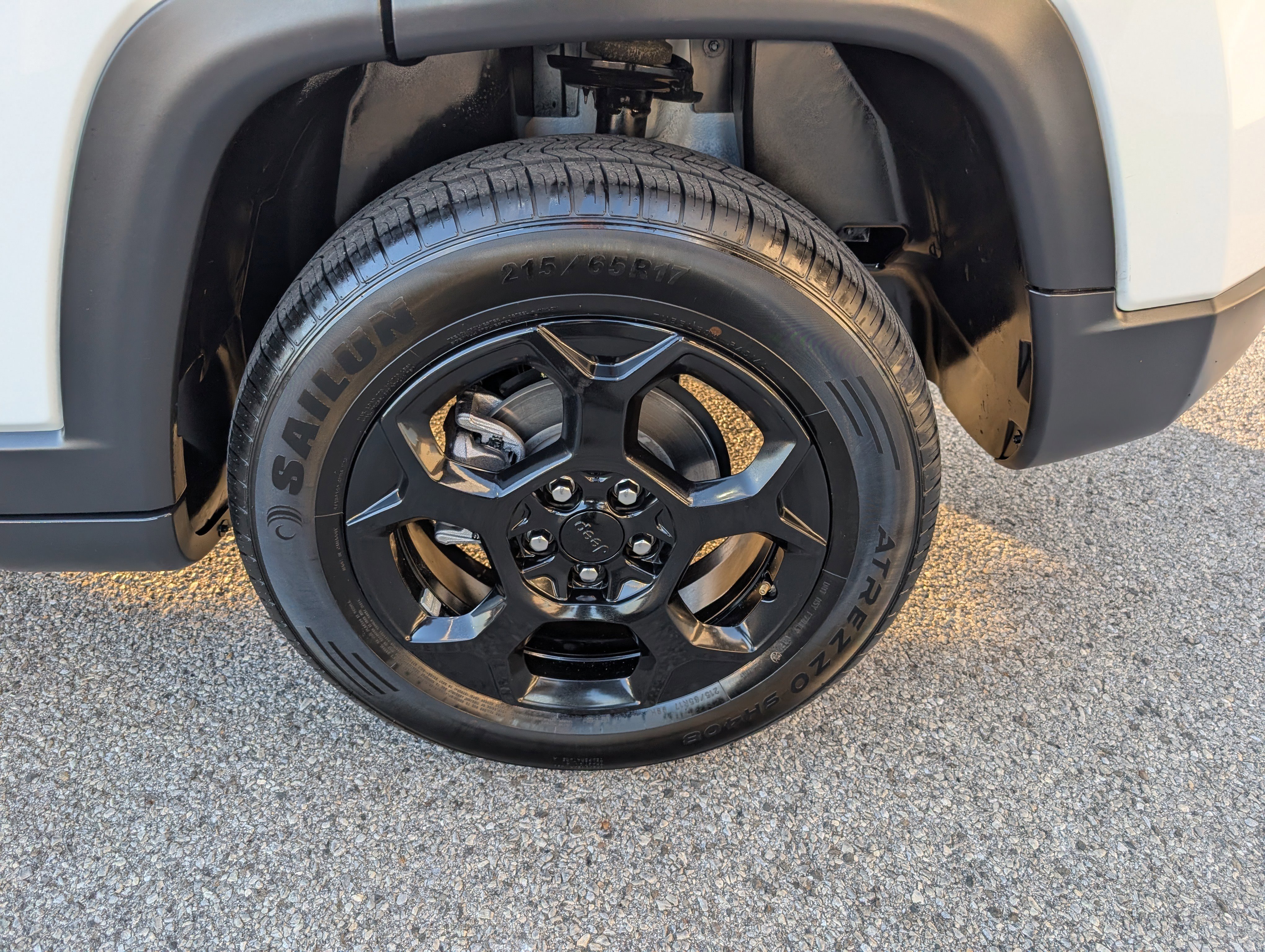 Used 2024 Jeep Compass Trailhawk image 6