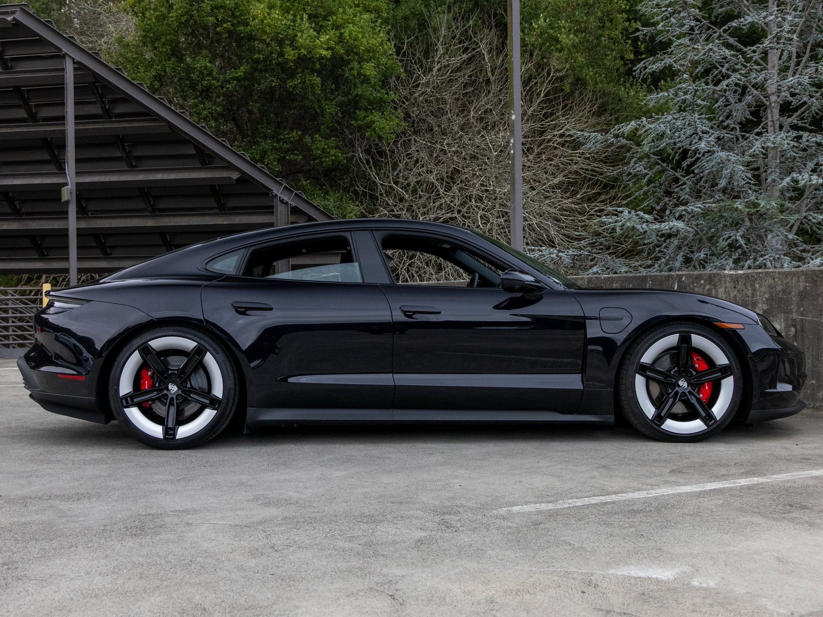 New 2025 Porsche Taycan 4S image 12