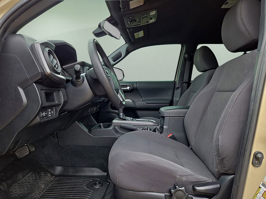 Used 2019 Toyota Tacoma TRD Off-Road w/ Technology Package image 22