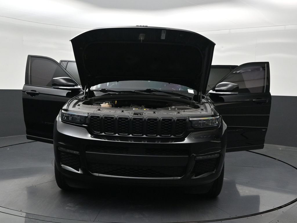 Used 2022 Jeep Grand Cherokee L Limited w/ Black Appearance Package RWD image 42