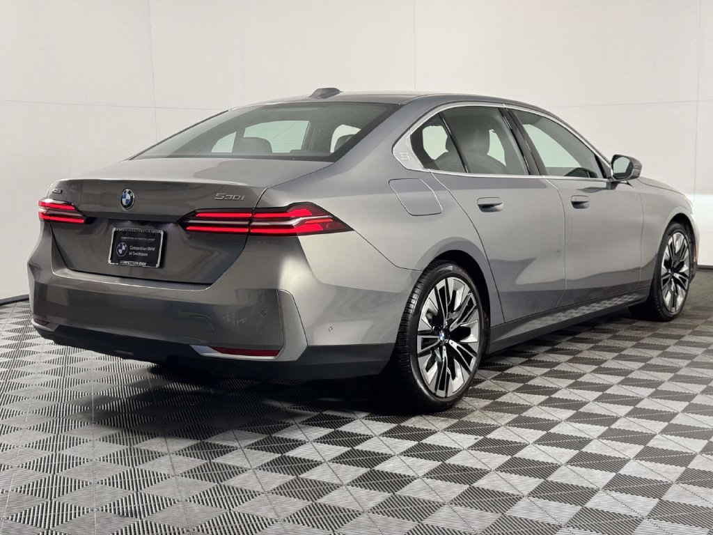 Used 2026 BMW 530i xDrive w/ Premium Package AWD/4WD image 10