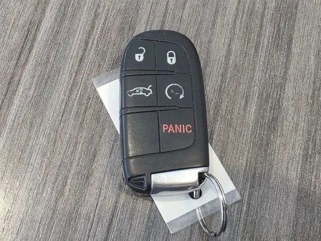 Used 2015 Dodge Challenger R/T w/ Quick Order Package 28B R/T image 38