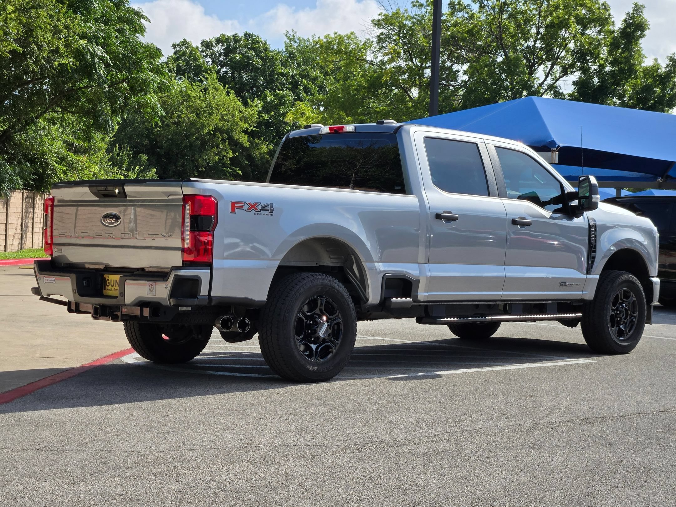 Used 2024 Ford F250 XL w/ STX Appearance Package AWD/4WD image 3