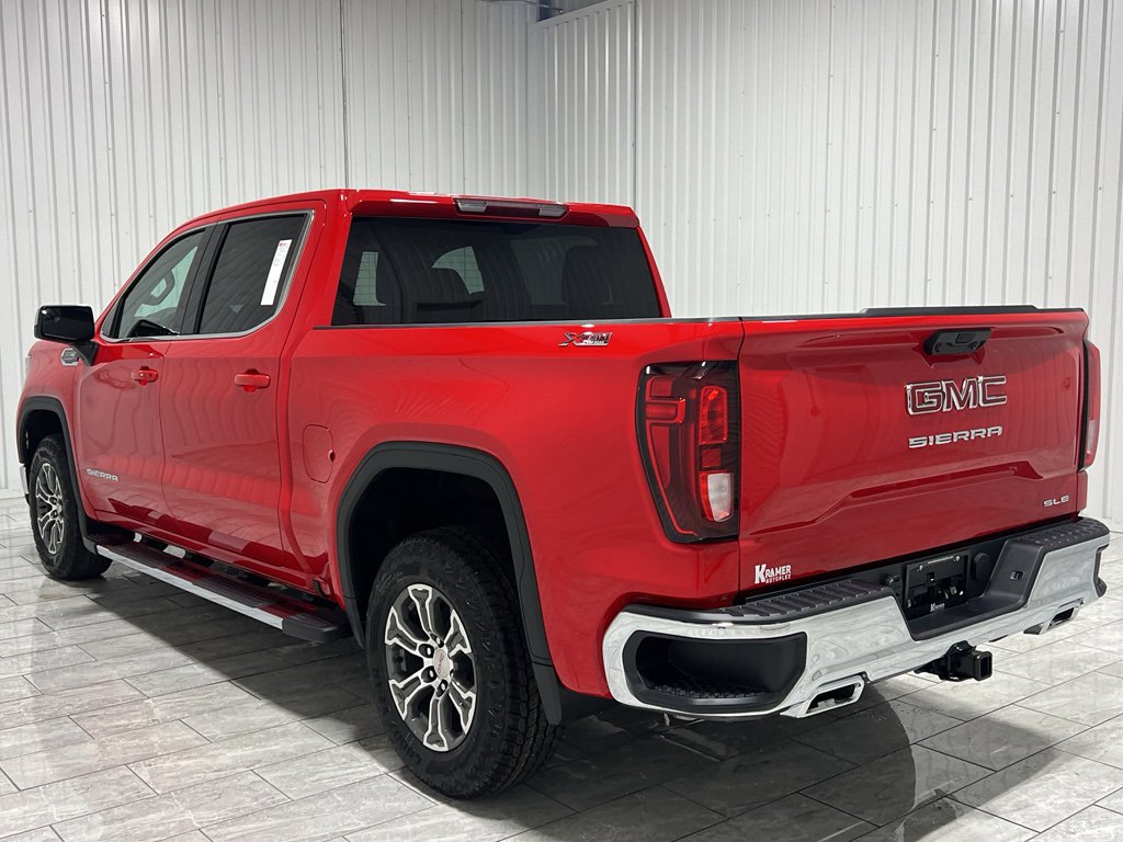 New 2026 GMC Sierra 1500 SLE image 3