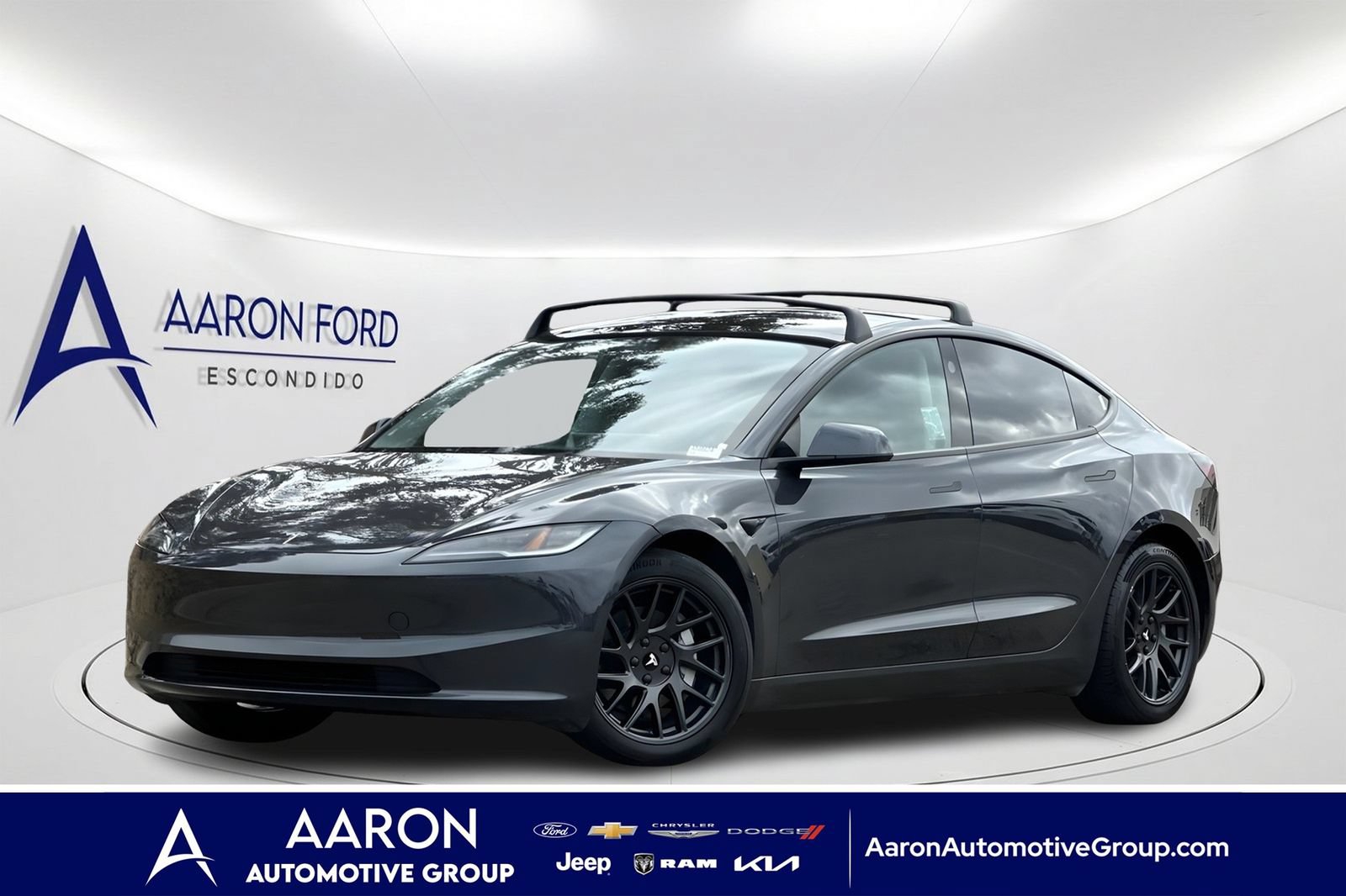 Used 2024 Tesla Model 3 Standard Range RWD image 1