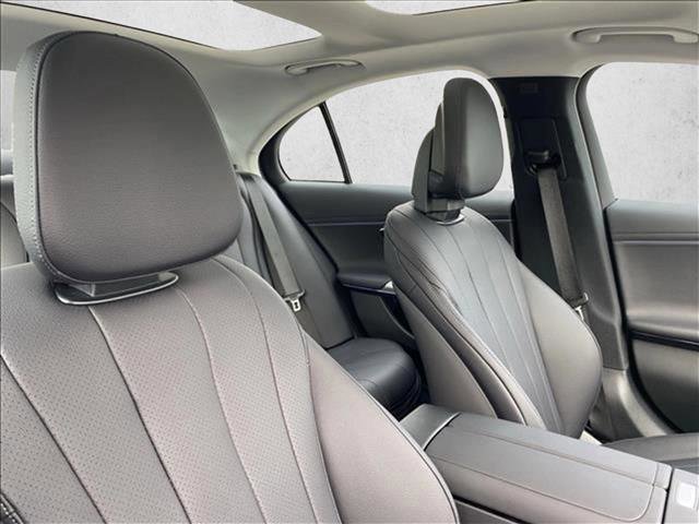 Used 2025 Mercedes-Benz E 350 4MATIC Sedan image 24