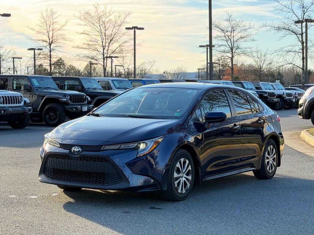 Used 2022 Toyota Corolla LE image 4