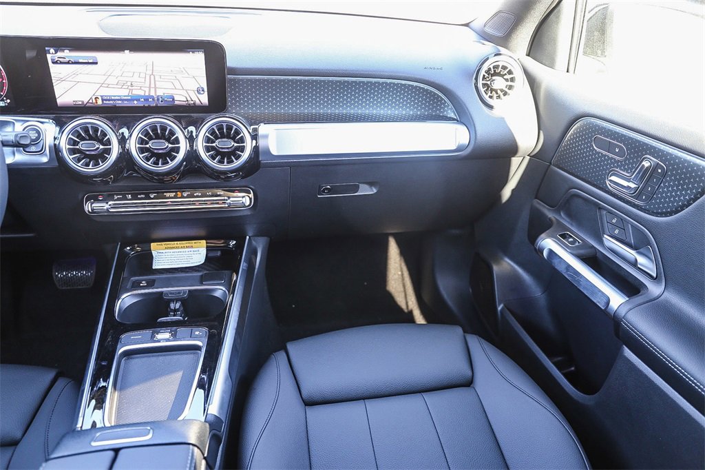 Used 2024 Mercedes-Benz GLB 250 4MATIC image 17