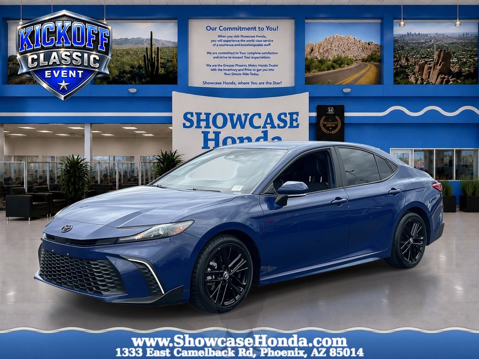 Used 2025 Toyota Camry SE FWD image 1