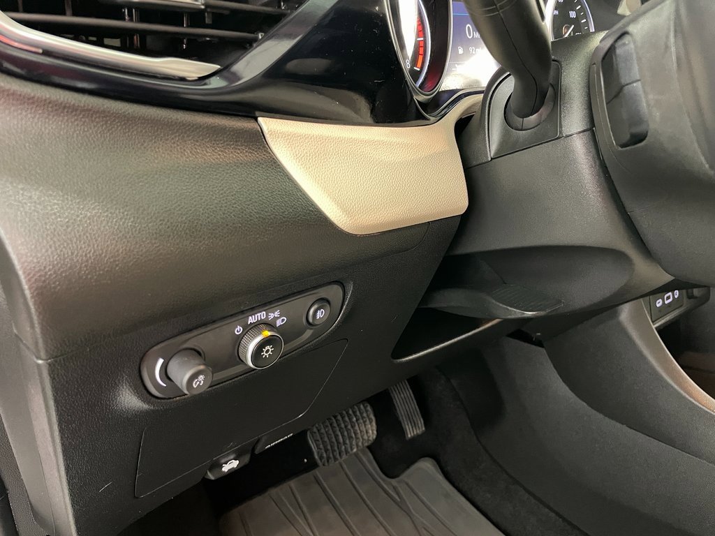 Certified 2020 Buick Encore GX Preferred w/ Cold Weather Comfort Package image 24