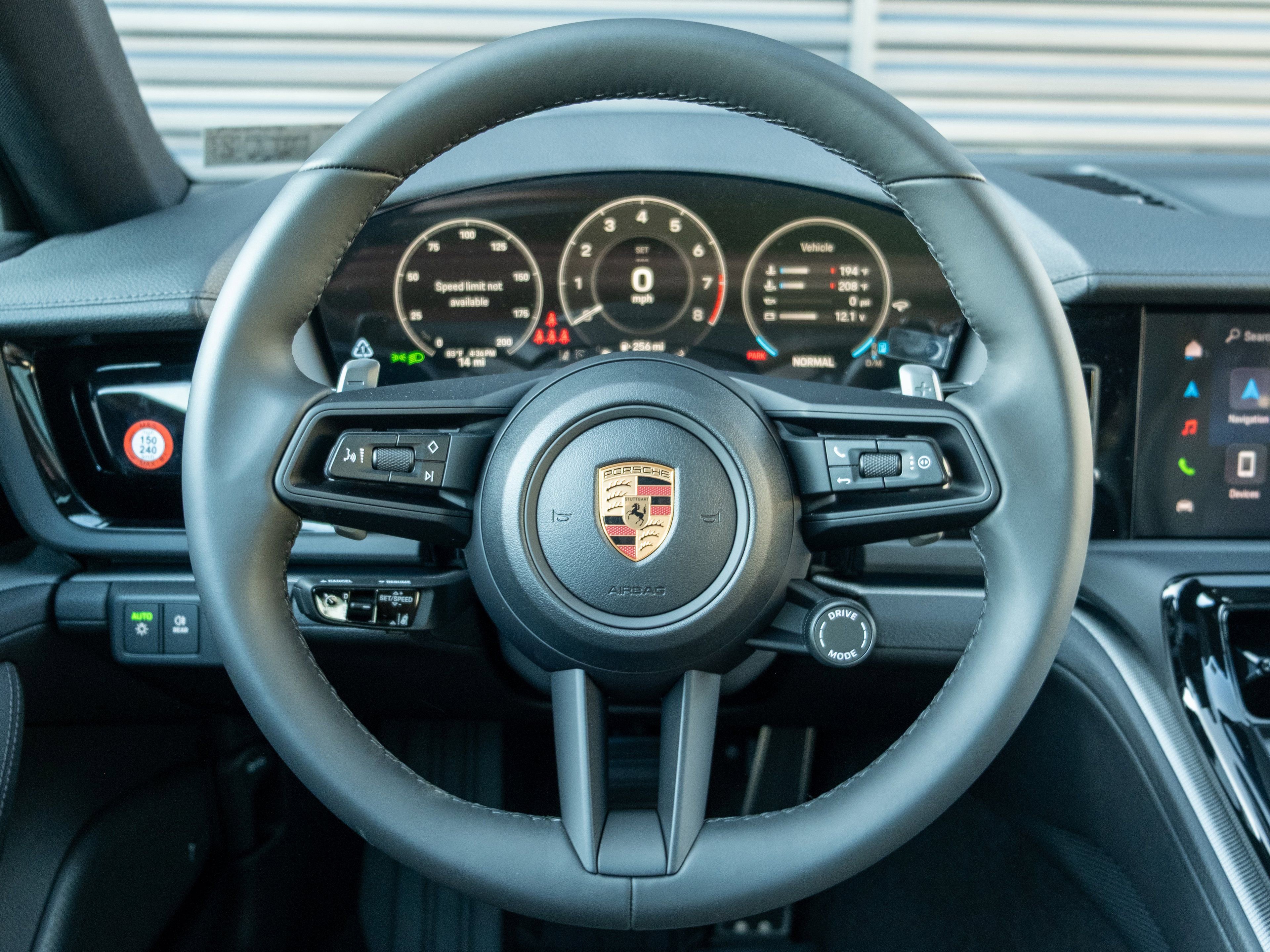 New 2026 Porsche Panamera 4 image 6