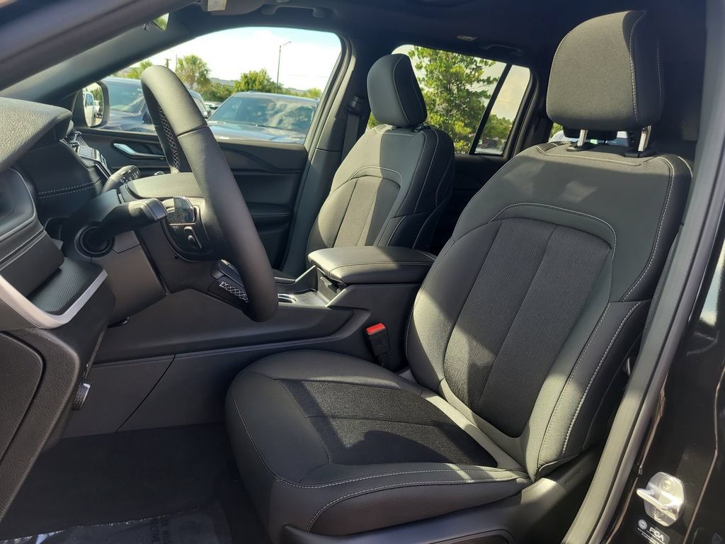 New 2026 Jeep Grand Cherokee Laredo X RWD image 22