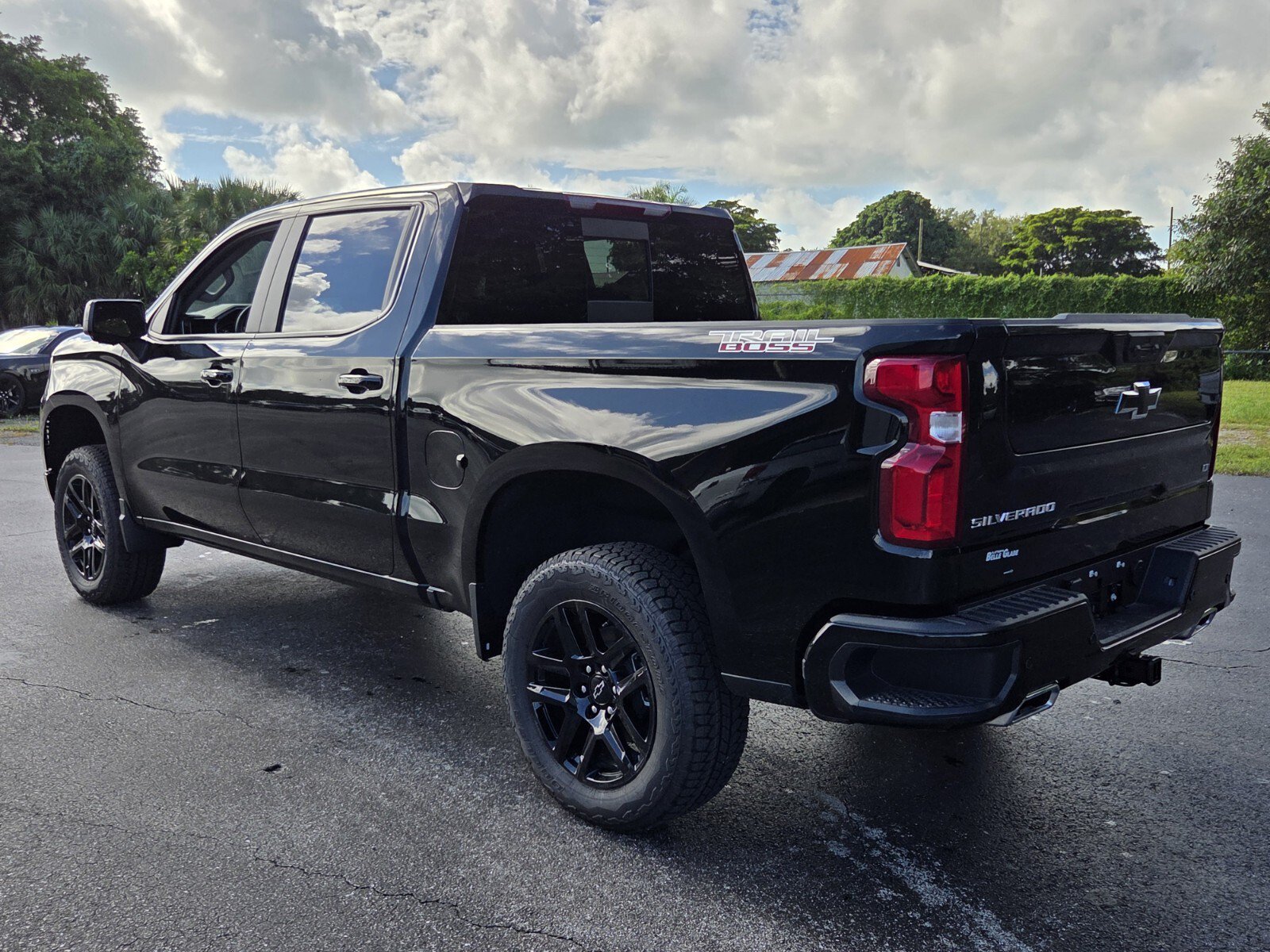 New 2026 Chevrolet Silverado 1500 LT Trail Boss w/ LT Trail Boss Premium Package AWD/4WD image 3