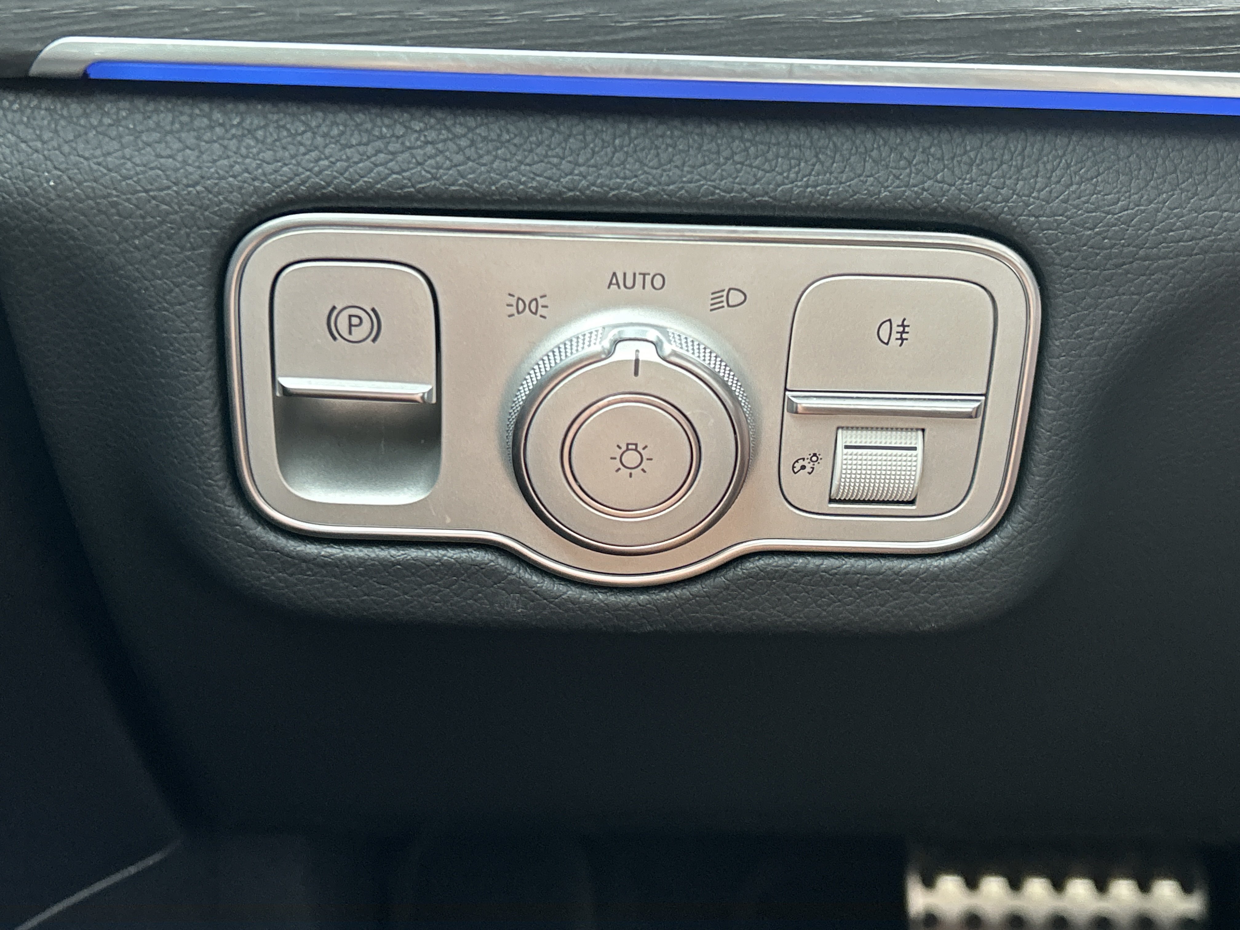 Certified 2026 Mercedes-Benz GLS 450 4MATIC image 25