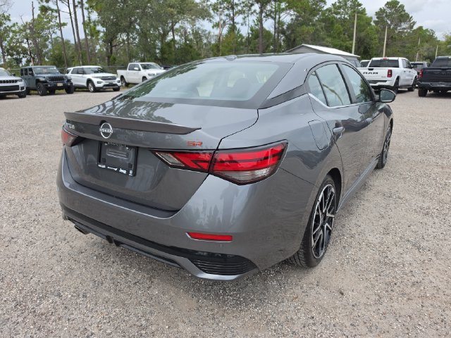 Used 2025 Nissan Sentra SR FWD image 3