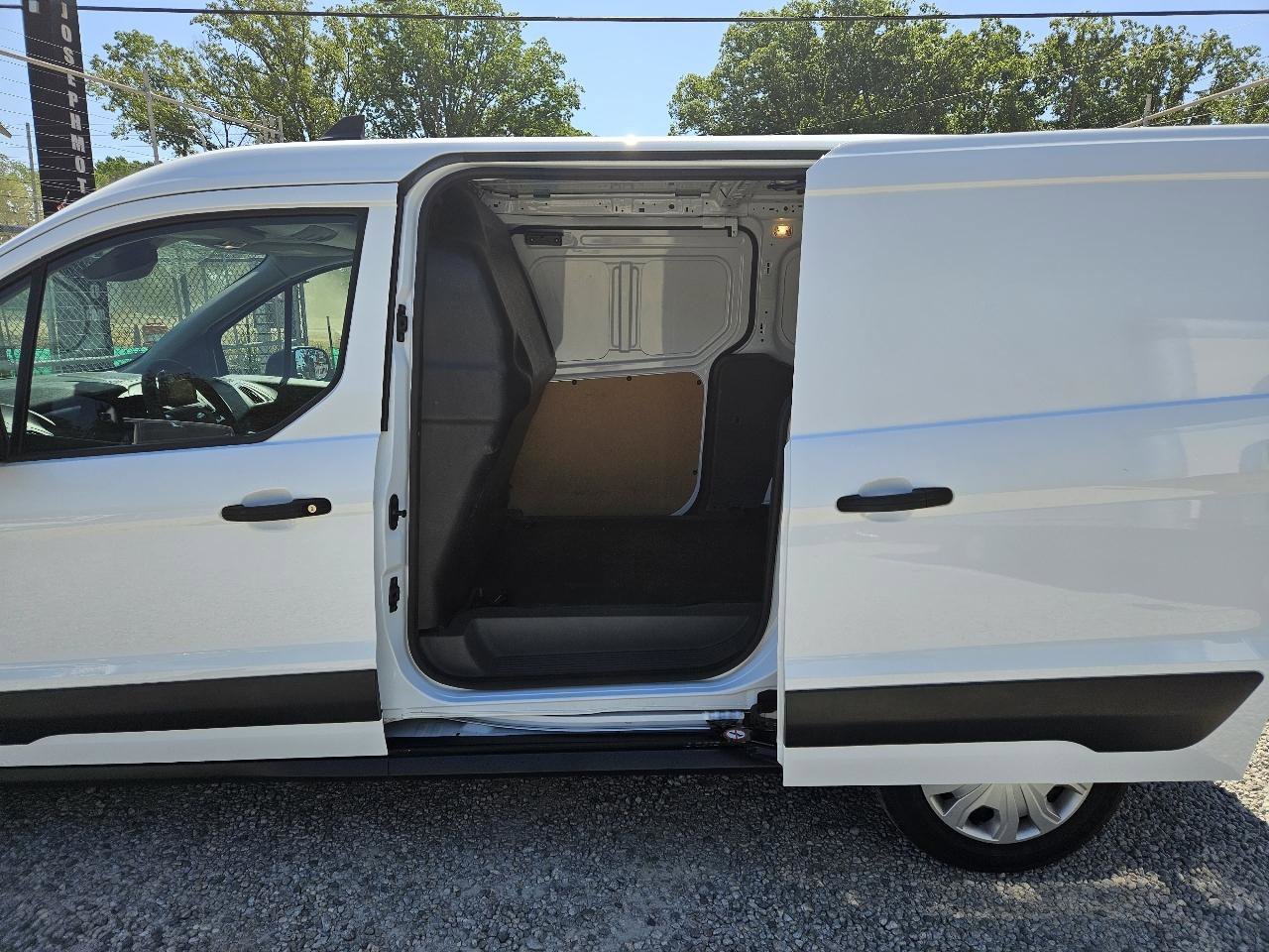 Used 2022 Ford Transit Connect XLT FWD image 15
