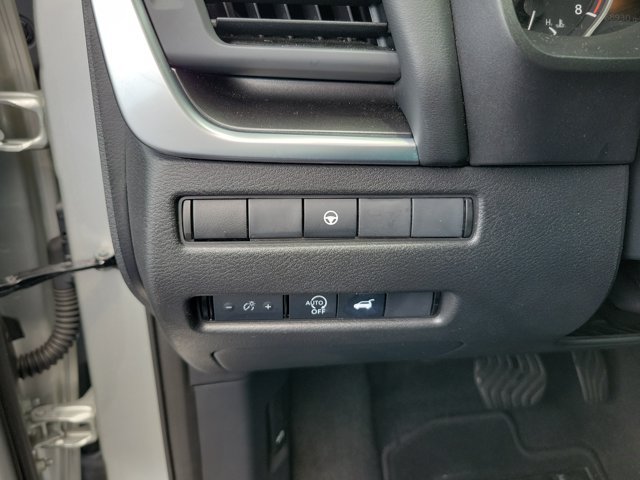 Used 2024 Nissan Rogue SV AWD/4WD image 27