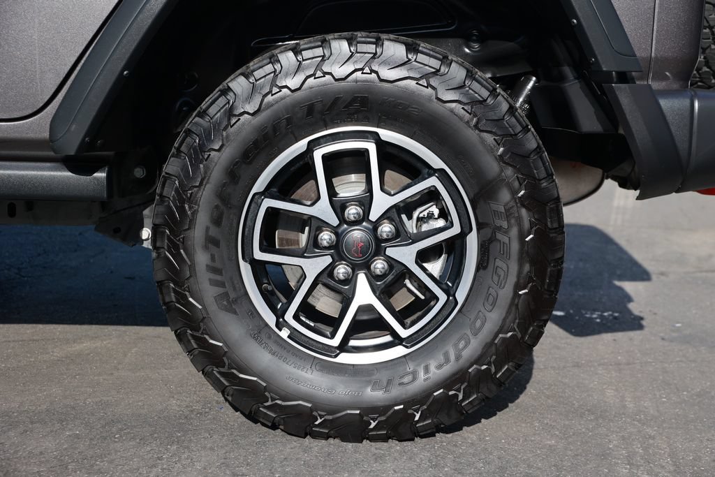 Used 2025 Jeep Wrangler Unlimited Rubicon AWD/4WD image 10
