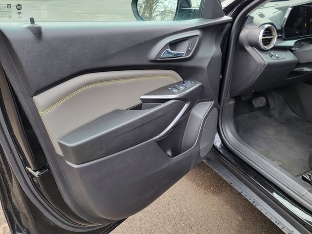 Used 2024 Chevrolet Trax ACTIV w/ Driver Confidence Package image 7