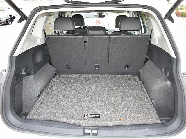 Used 2024 Volkswagen Tiguan SE image 7