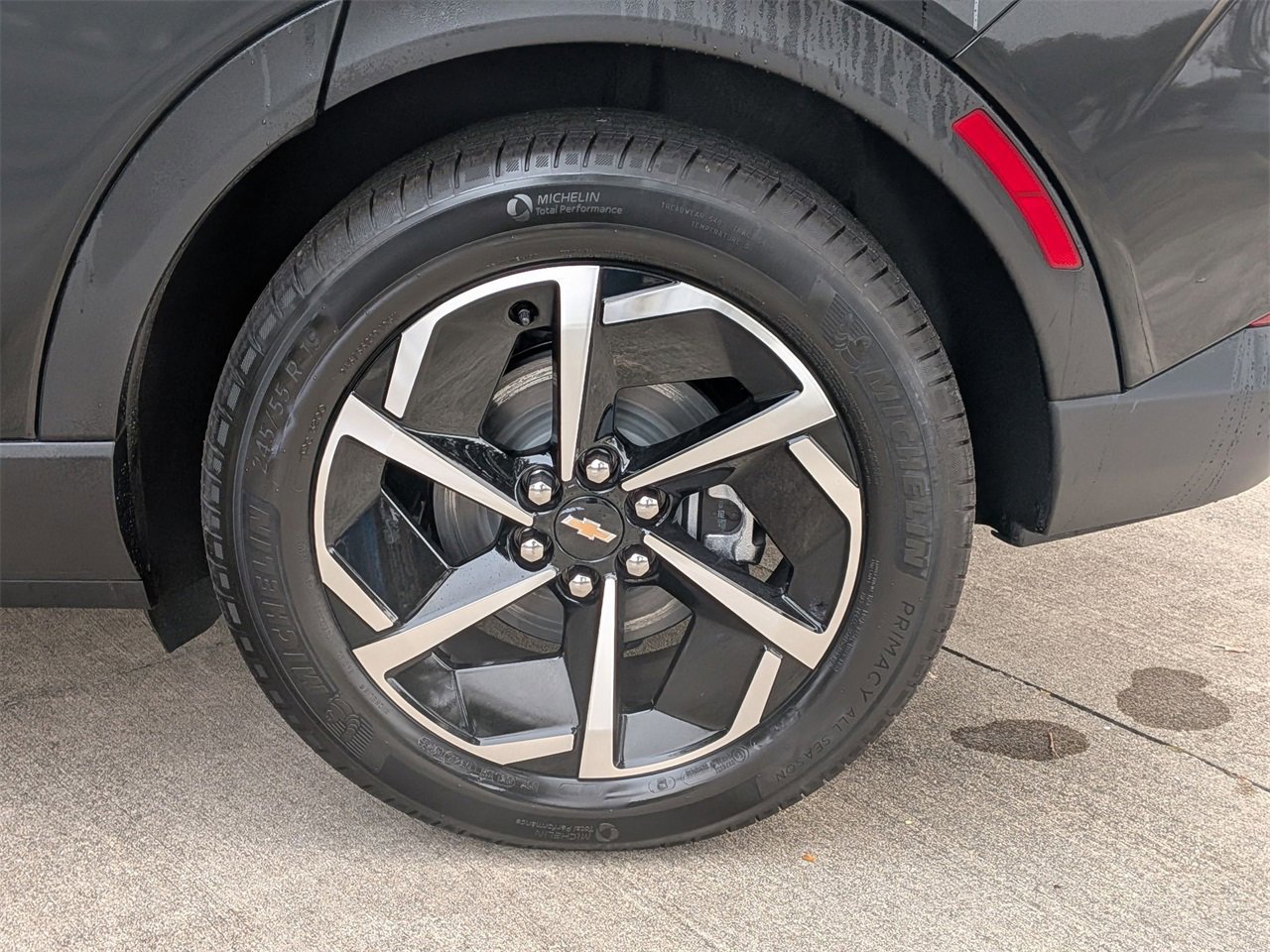 New 2026 Chevrolet Equinox EV LT image 25