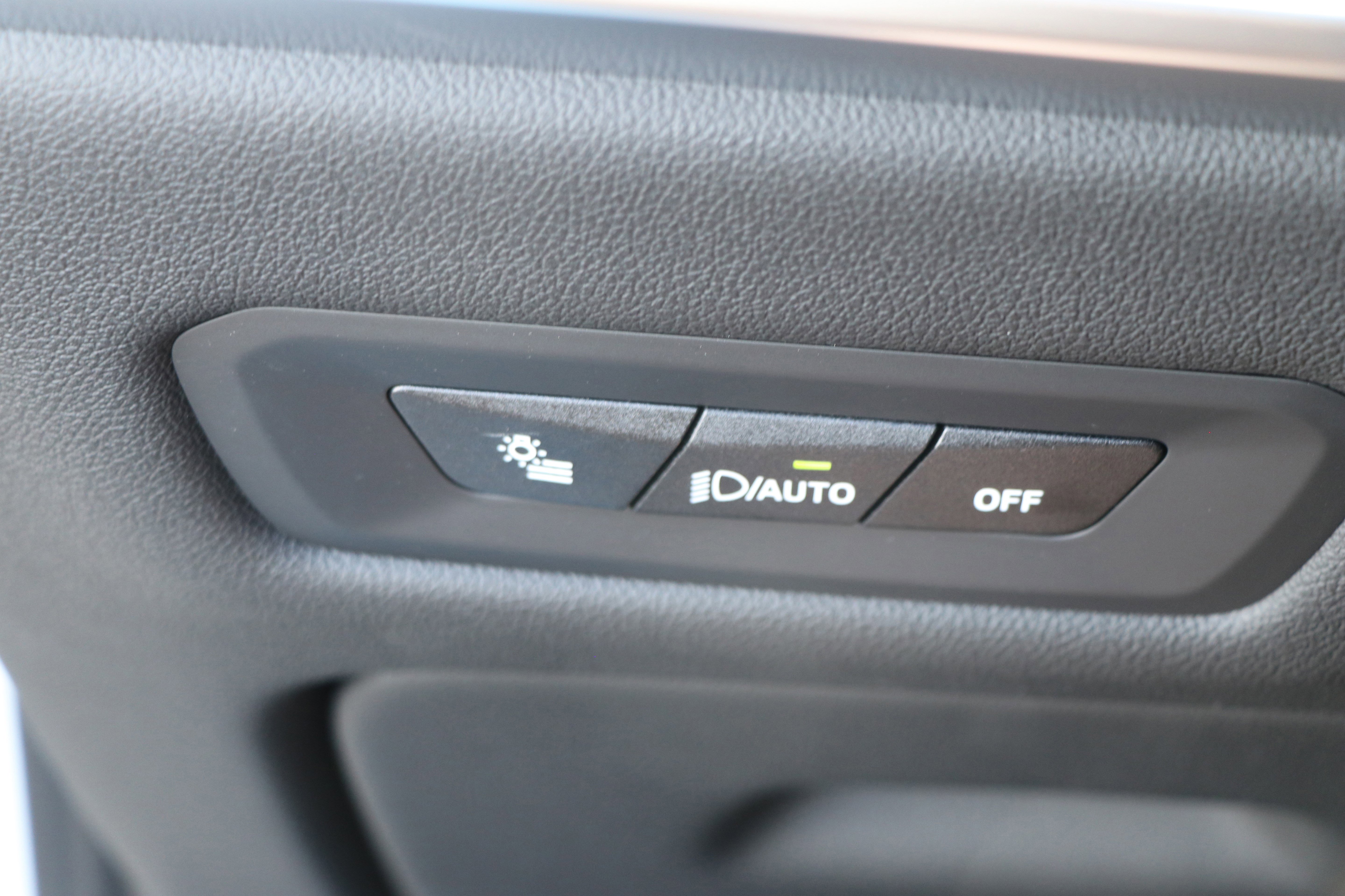 Used 2026 BMW X5 xDrive50e w/ Parking Assistance Package image 25