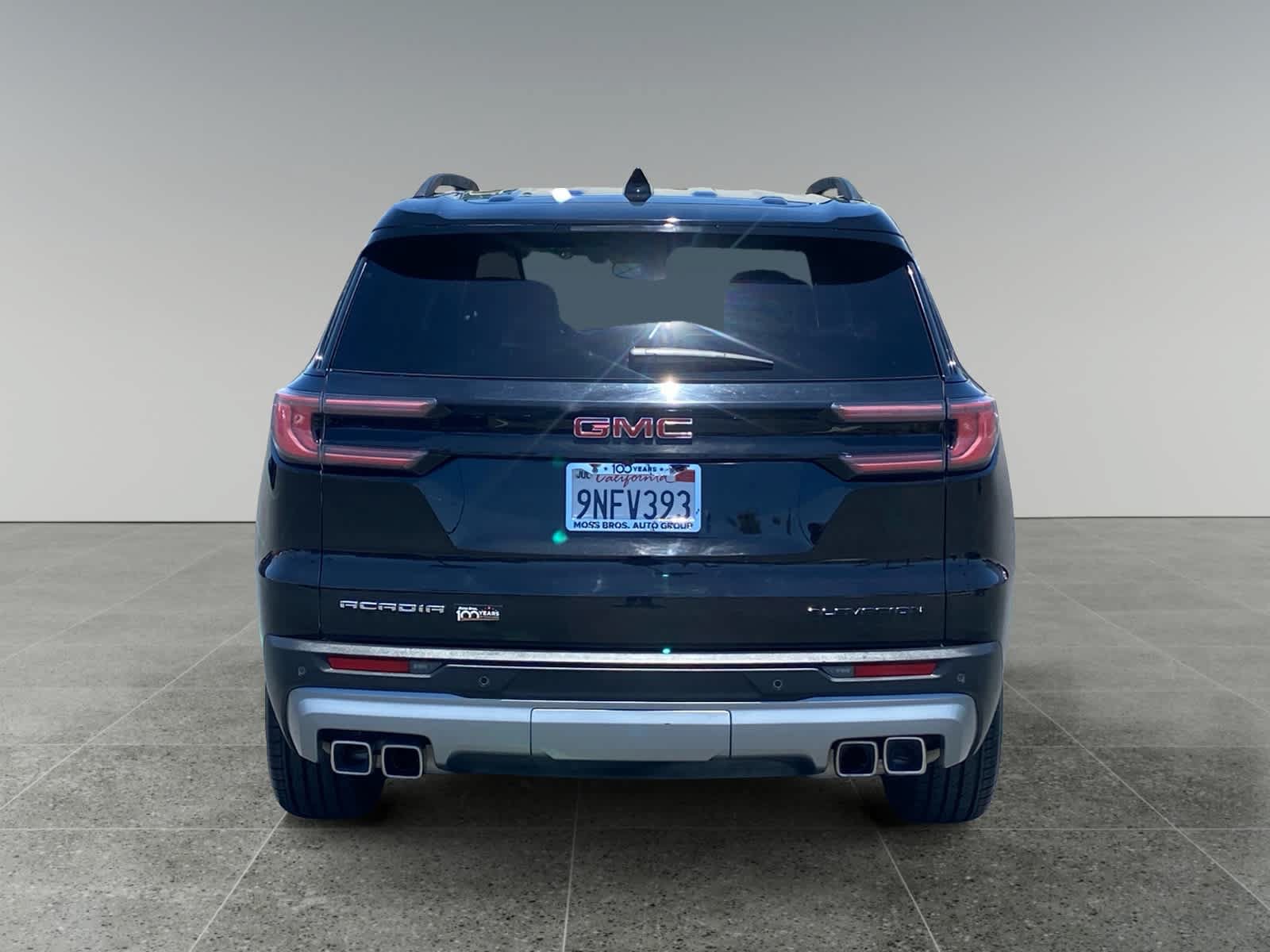 Used 2024 GMC Acadia Elevation FWD image 4