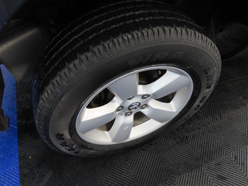 Used 2024 RAM 1500 Classic SLT AWD/4WD image 8