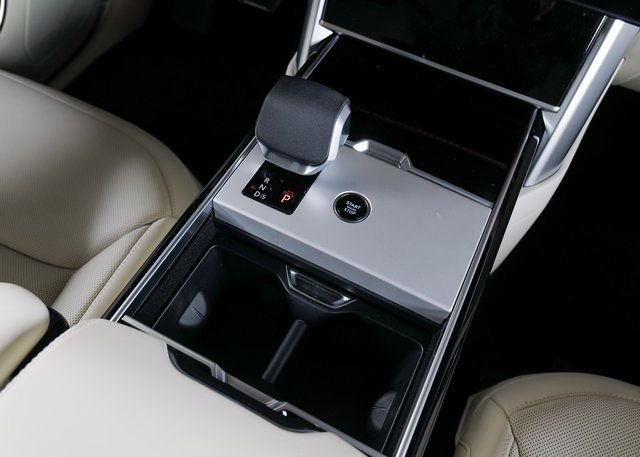 New 2026 Land Rover Range Rover SE AWD/4WD image 12