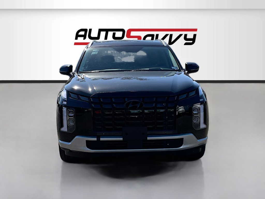 Used 2024 Hyundai Palisade Limited AWD/4WD image 2