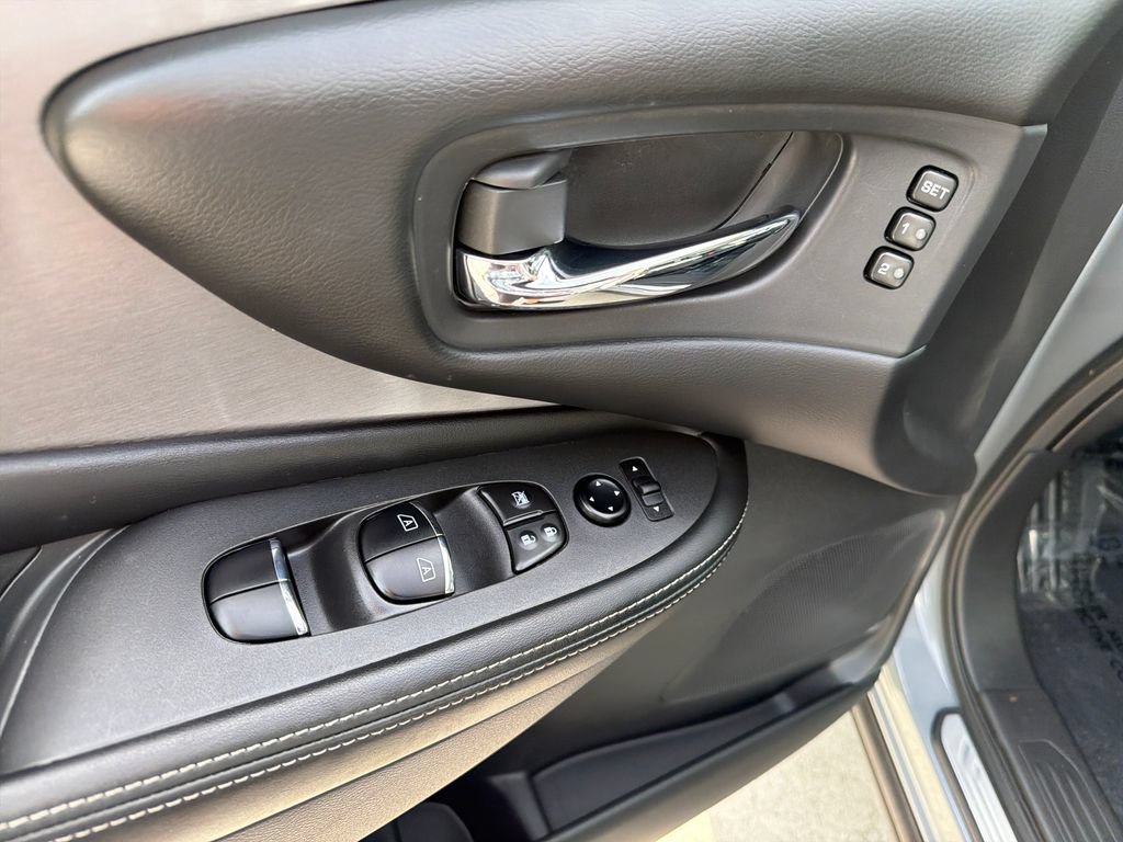 Certified 2024 Nissan Murano SL FWD image 20