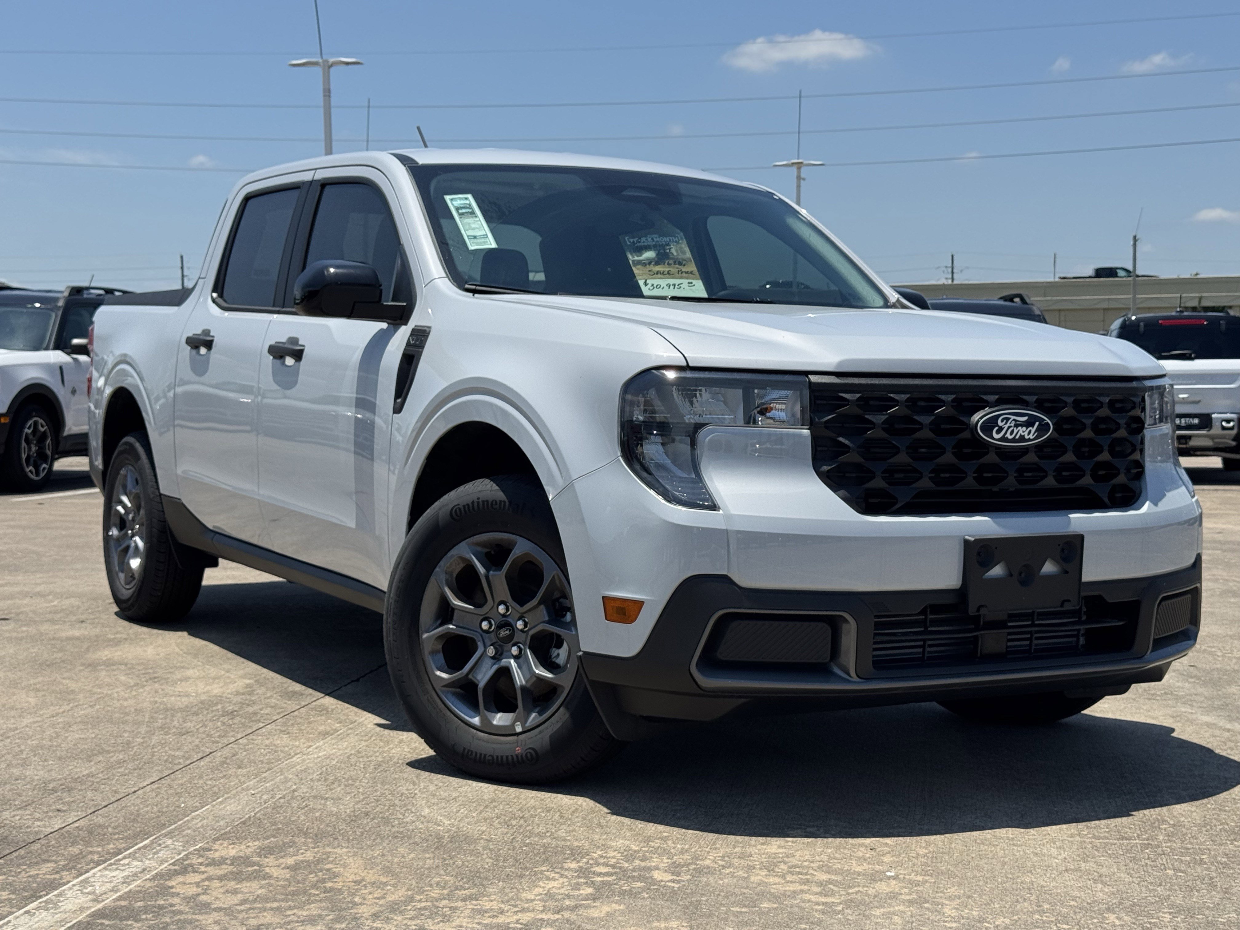 New 2025 Ford Maverick XLT w/ XLT Luxury Package AWD/4WD video 2