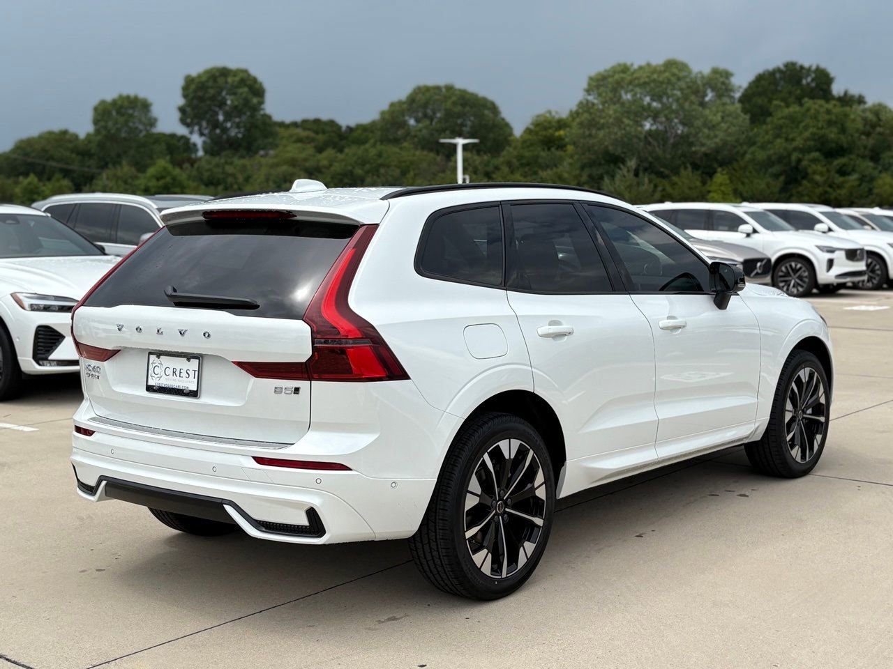 New 2026 Volvo XC60 B5 Plus w/ Protection Package Premier AWD/4WD image 5