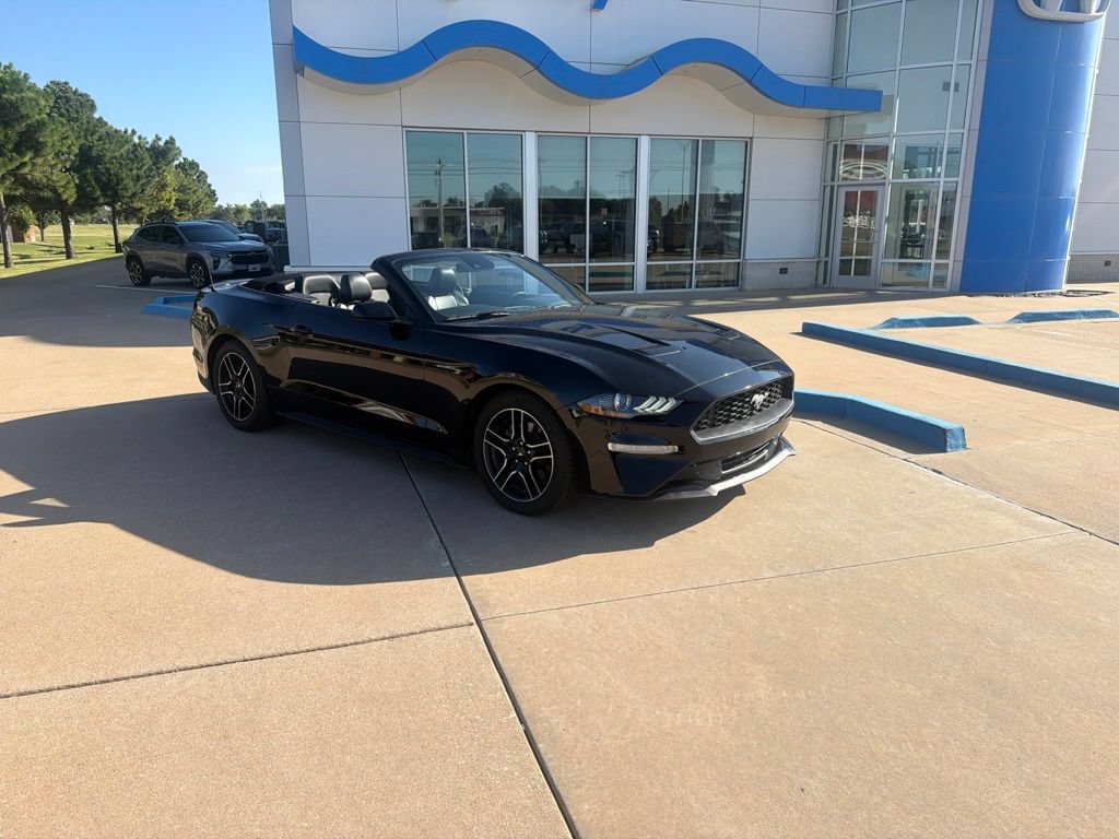 Used 2022 Ford Mustang Premium RWD image 2