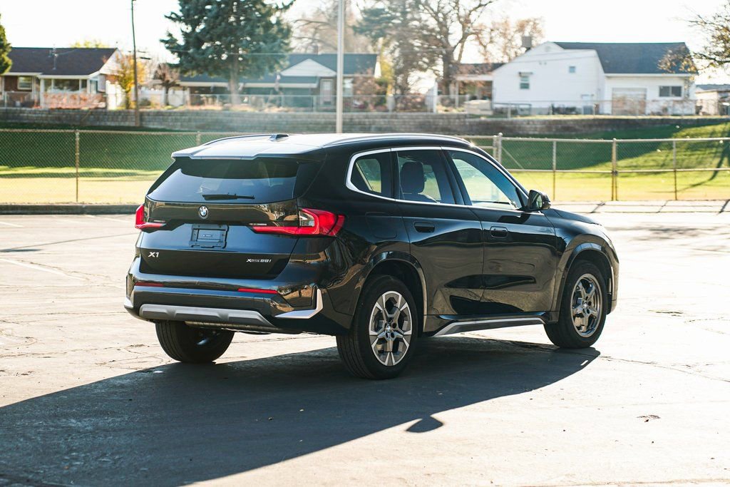 Used 2025 BMW X1 xDrive28i w/ Technology Package image 5
