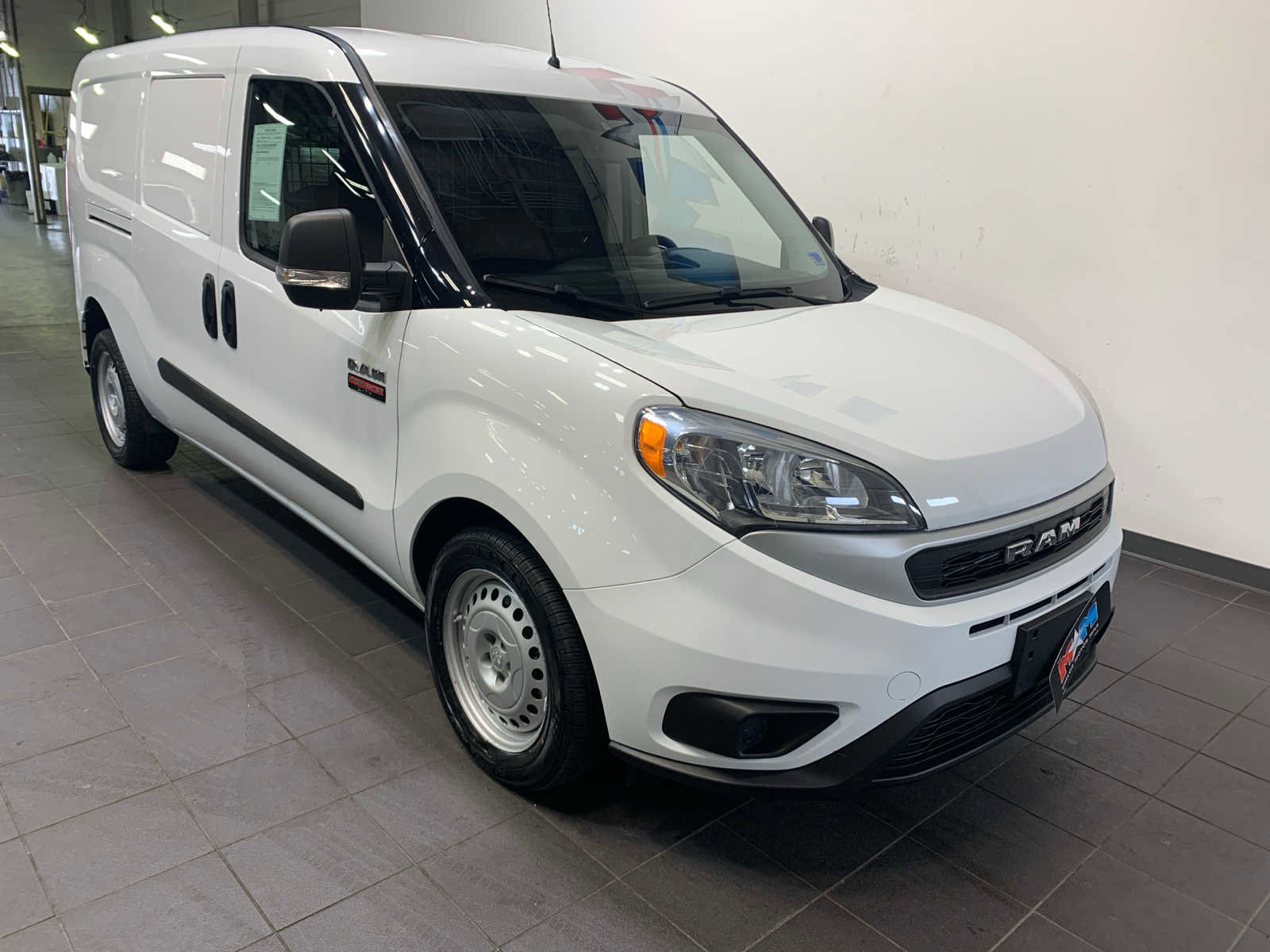 Used 2022 RAM ProMaster City Tradesman image 2