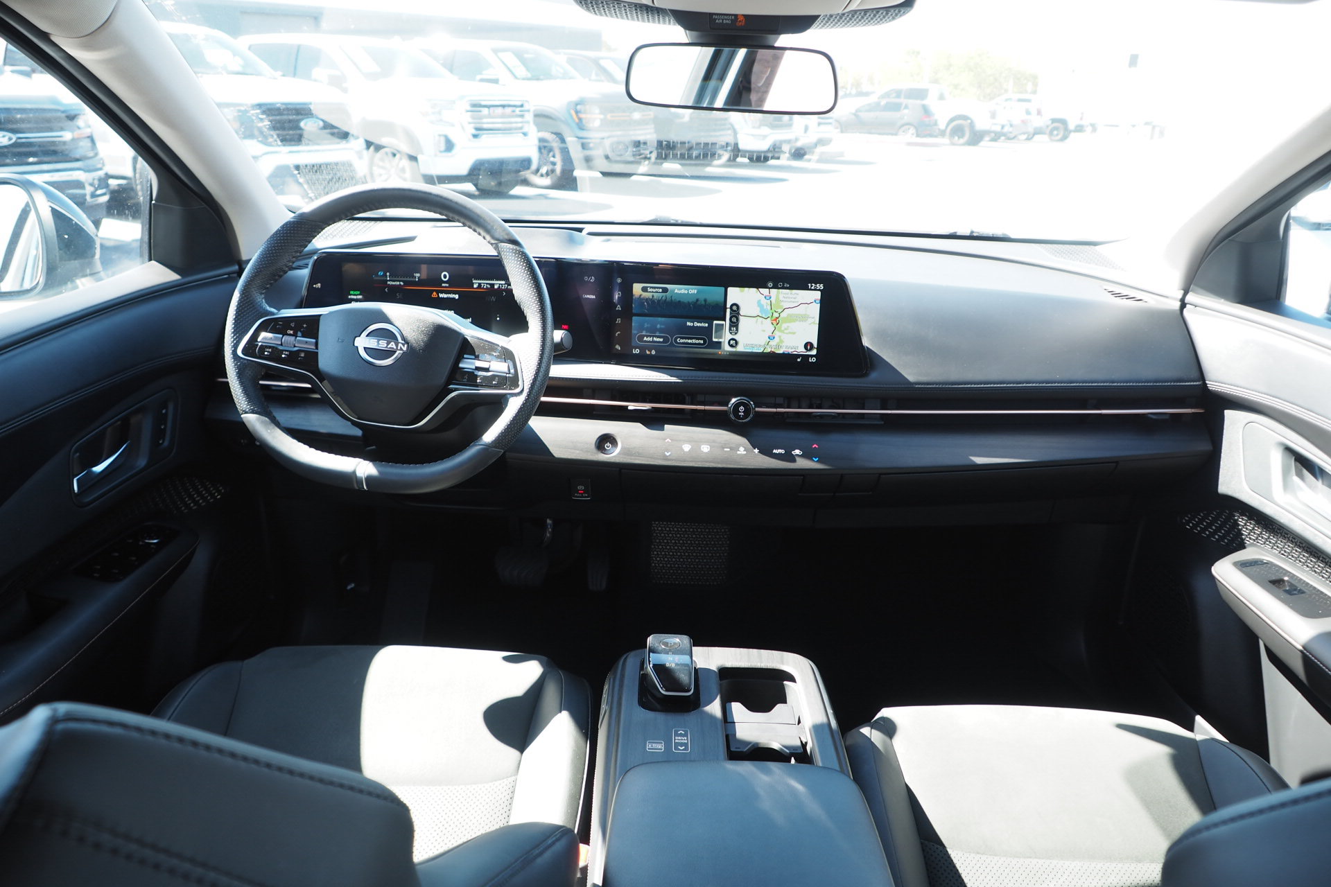 Used 2024 Nissan Ariya FWD image 15