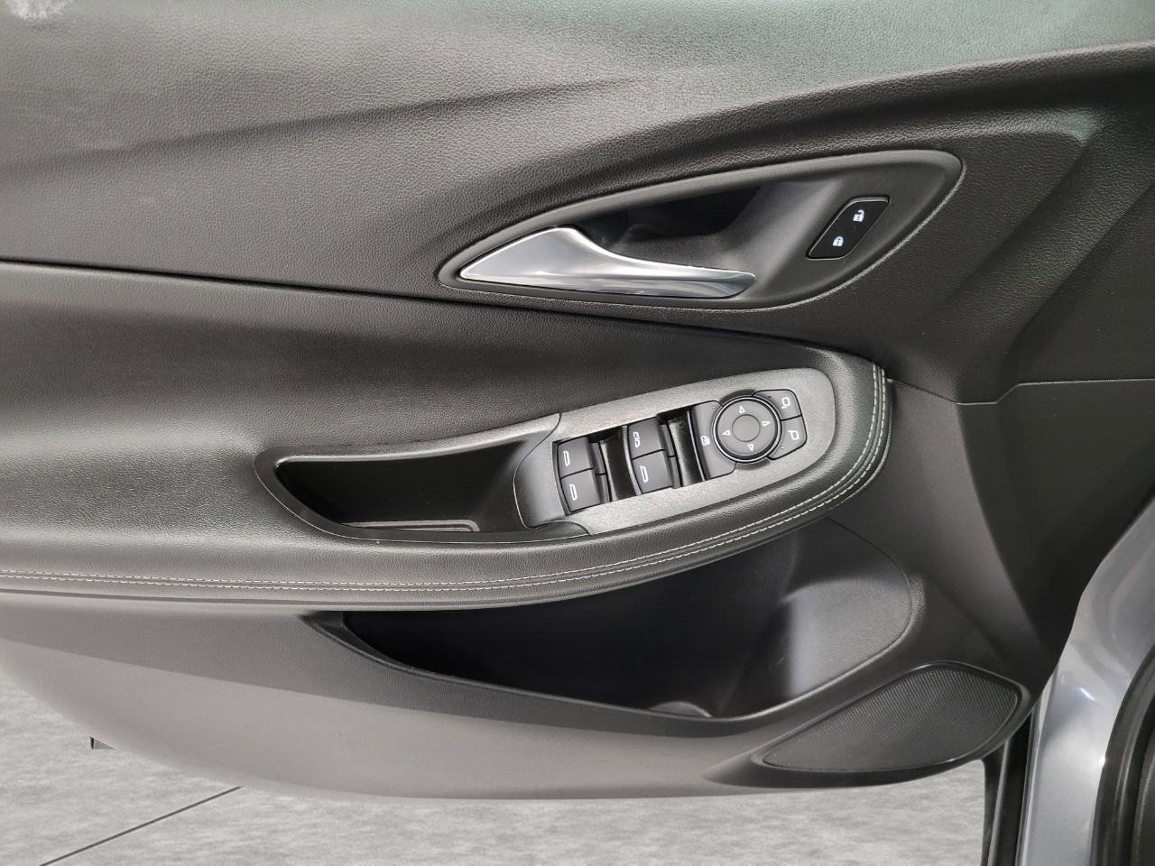 Used 2025 Buick Encore GX Preferred image 24