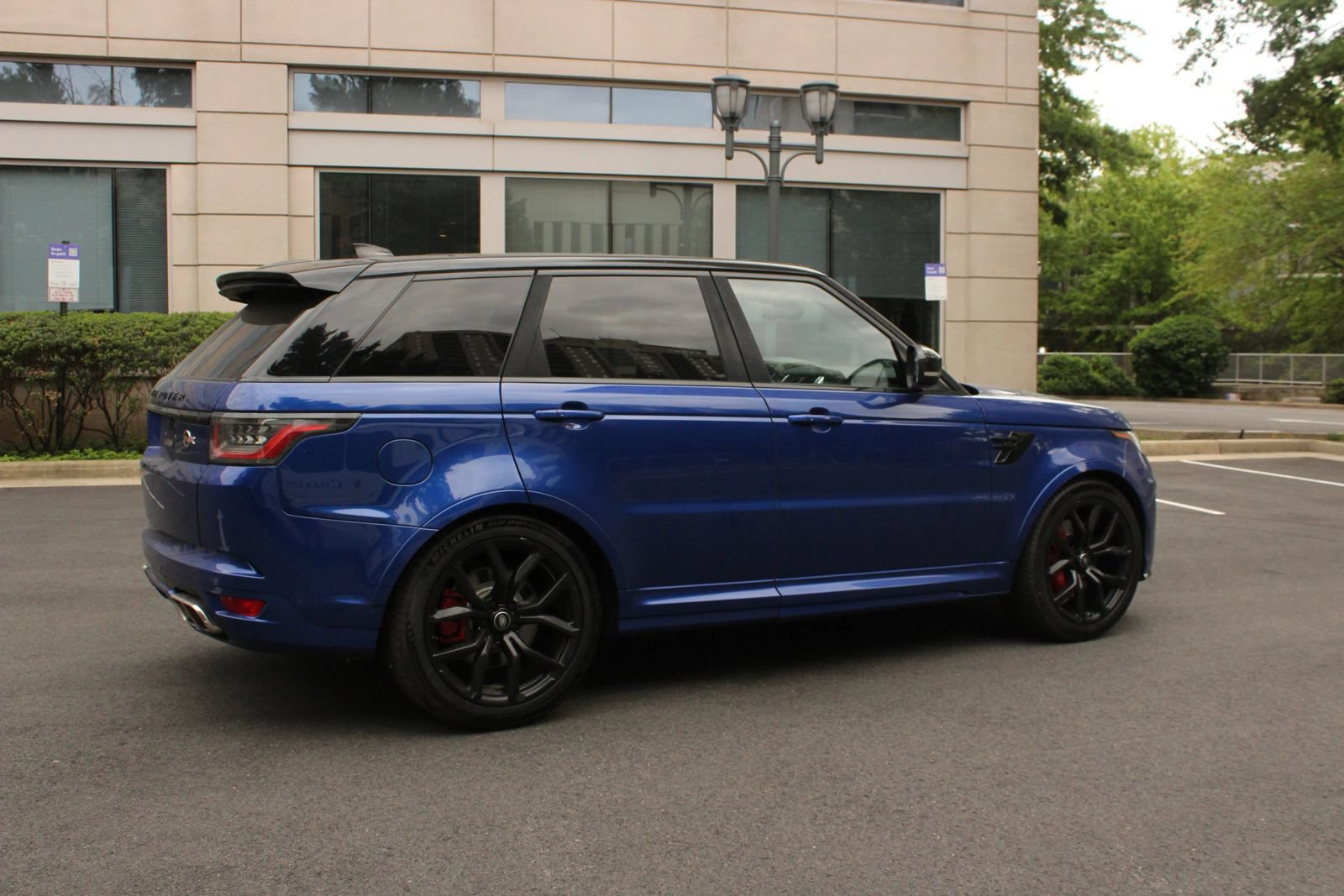 Used 2019 Land Rover Range Rover Sport SVR AWD/4WD image 7