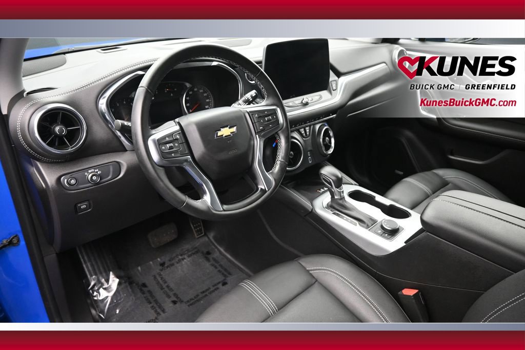 Used 2024 Chevrolet Blazer LT w/ Sound & Technology Package FWD image 14