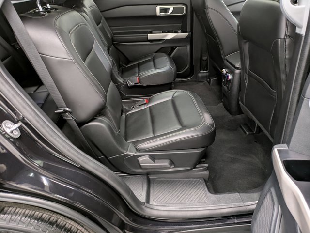Certified 2022 Ford Explorer XLT w/ Equipment Group 202A image 25