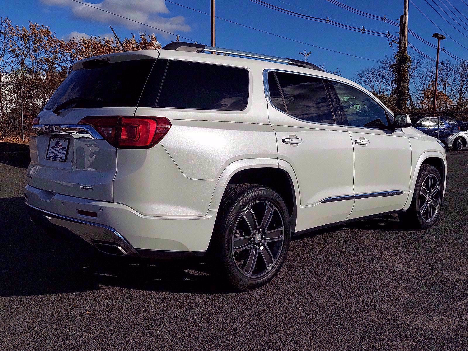 Used 2017 GMC Acadia Denali w/ Technology Package AWD/4WD image 6