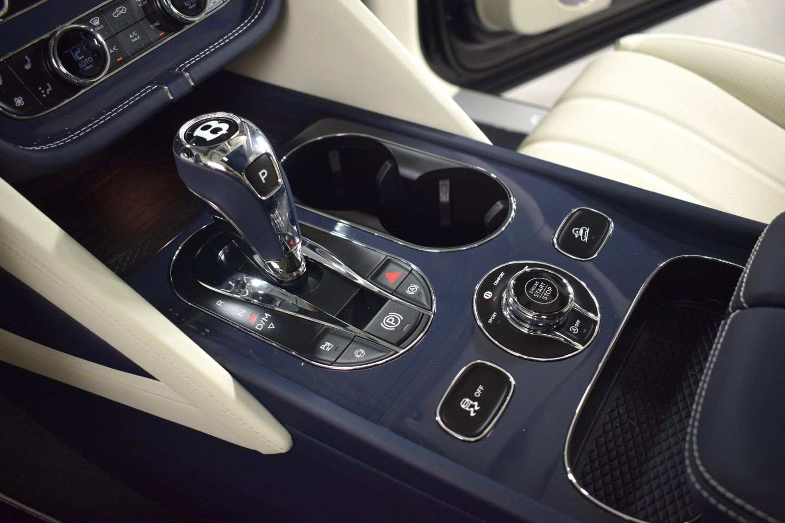 New 2025 Bentley Bentayga AWD/4WD image 36