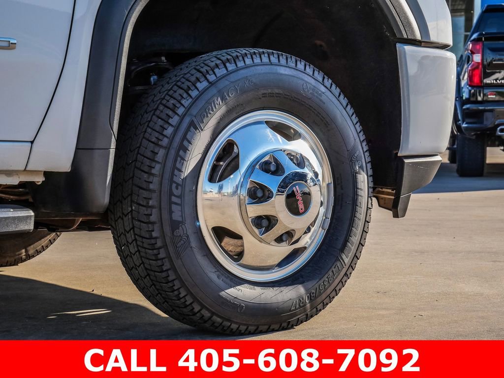 Used 2022 GMC Sierra 3500 Denali w/ Denali Ultimate Package AWD/4WD image 9